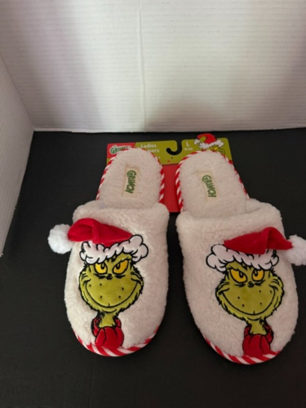 NWT Dr. Seuss How The Grinch Stole Christmas Holiday Slippers Women’s Sz. L 9/10